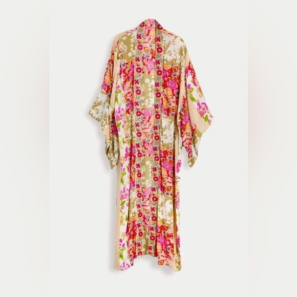 SAACHI Anthropologie- Lace Embroidered Floral Kimono OS